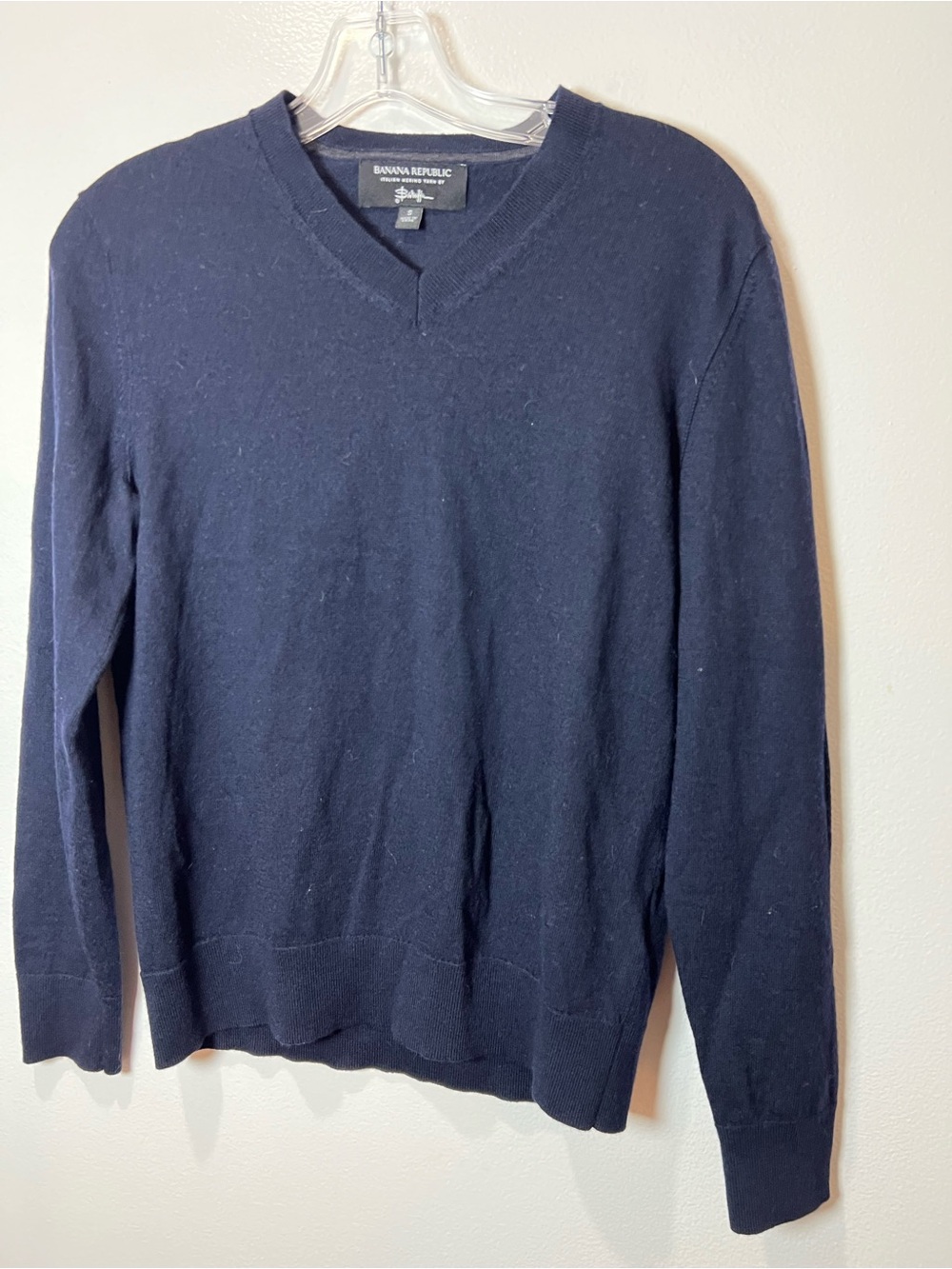 Banana Republic Men's Dark Navy V-Neck Sweater